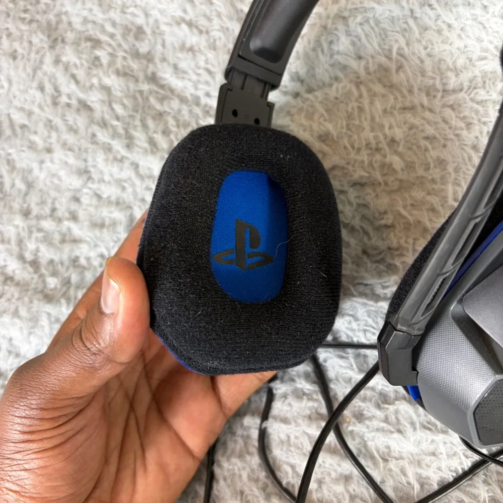 Astro A10 Wired Gaming Headset PlayStation PS5 PS4 PC Grey Blue Flip-to-Mute Mic